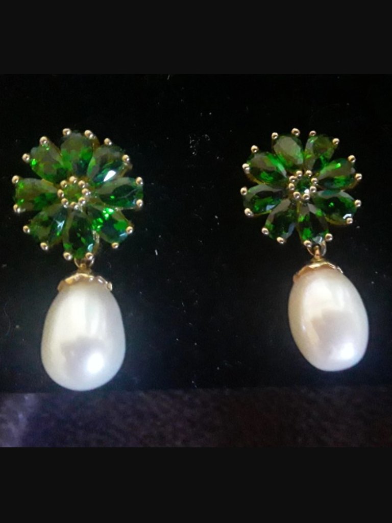 Pearl With Chrome Diopside Dangle Earrings Gold Over Silver Brand New